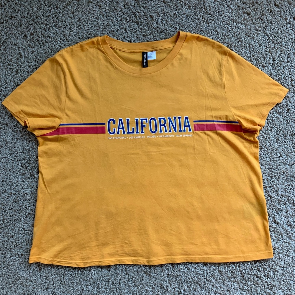 Woman’s H&M California cropped shirt size XL